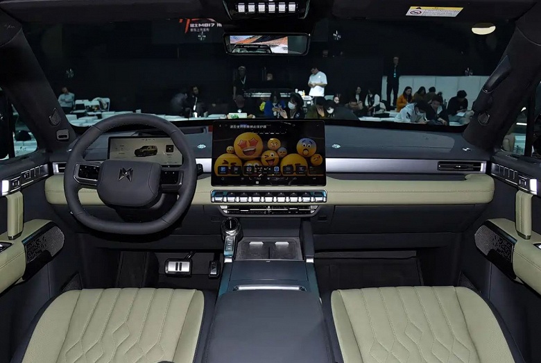 Представлен очередной &laquo;китайский Hummer&raquo; M-Hero&nbsp;M817: рама, полный привод, 686 л.с. и 1365 км на баке бензина за 302 тыс. юаней (3,35 млн рублей)